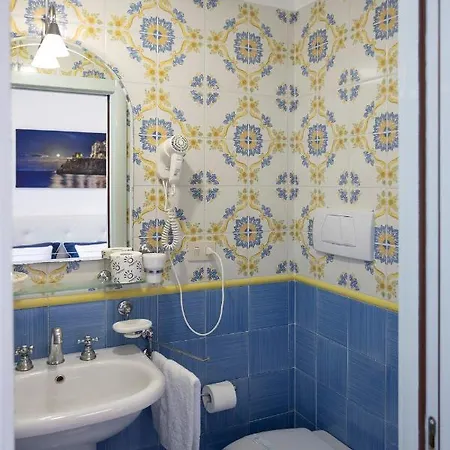 Costa D'amalfi أمالفي