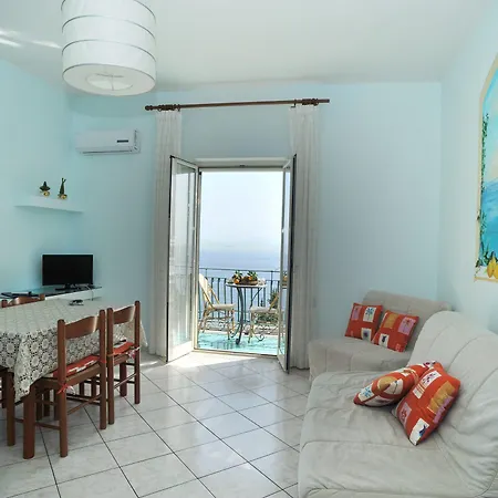 Costa D'amalfi Alojamento de Acomodação e Pequeno-almoço 4*